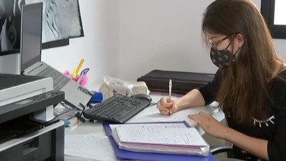 Estudante proibida pela Justiça de ingressar na USP por fazer homeschooling ganha oportunidades nos EUA